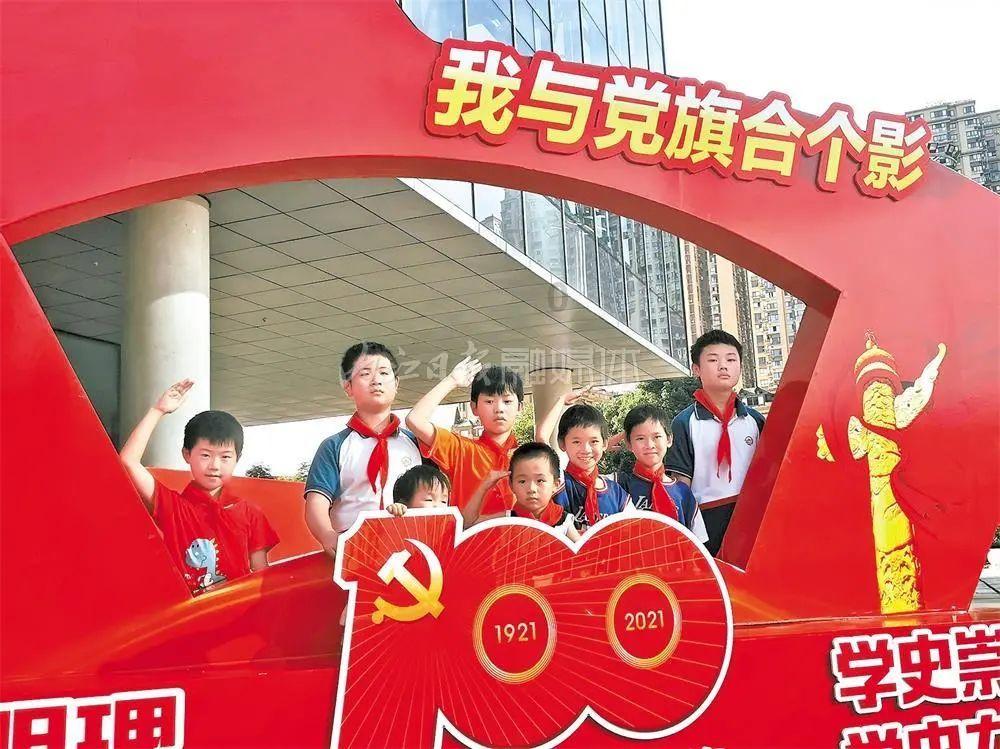 机智问答网页-解答你的疑问-大豆花期能打除草剂吗?专家